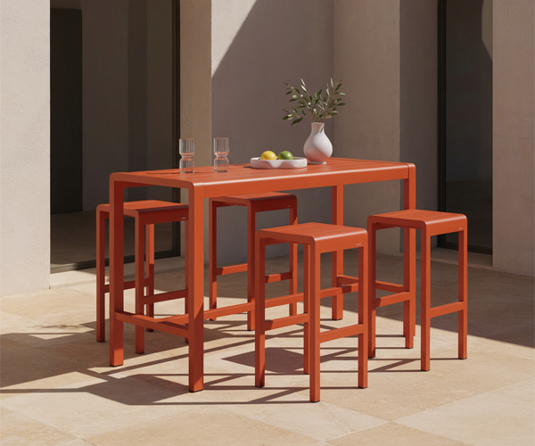 600x500_Luna watermelon bar table with watermelon Luna bar stool