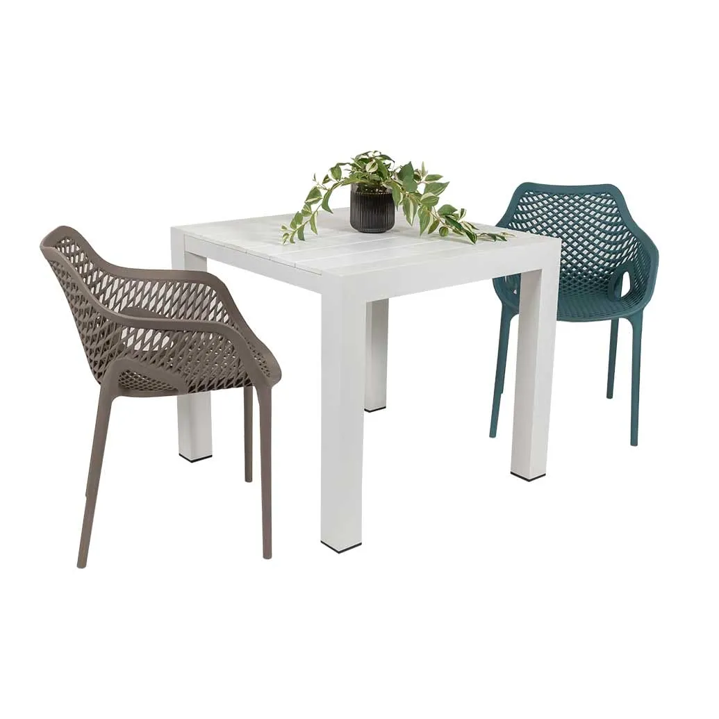 AIRARM-GY_OBL_CorsicaTable_01_Chairforce-1