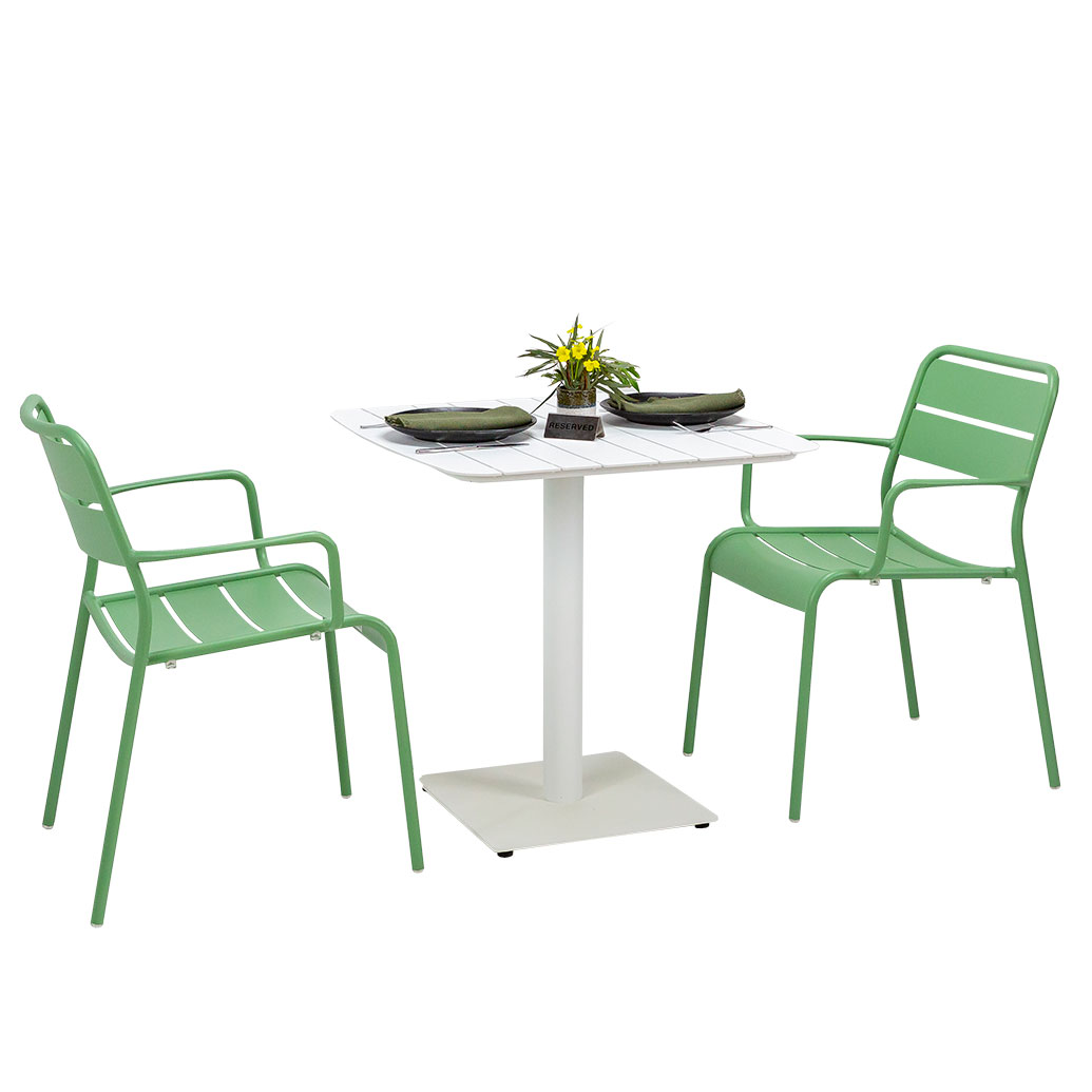 Antibes-DinSQ-White-NiceArmChair01