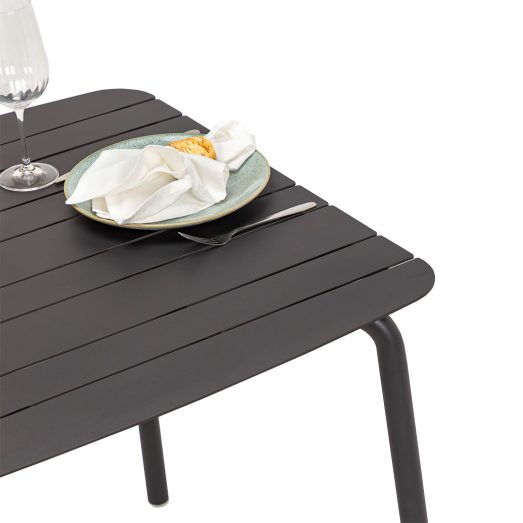 Antibes82SQ-black-closeup02-4