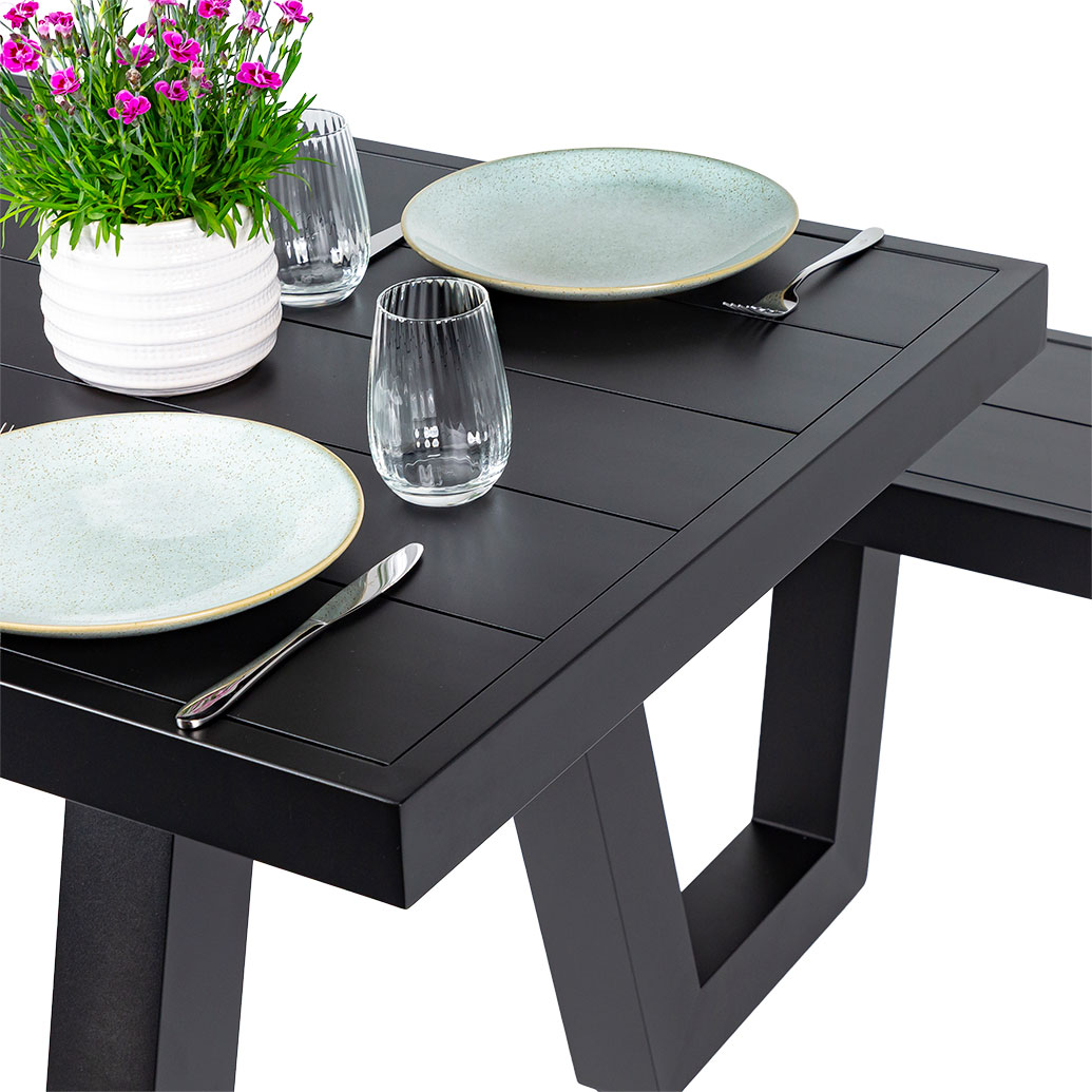 WavePicnic180-black-closeup-5