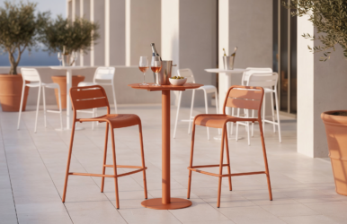 Antibes bar table and nice bar stool watermelon