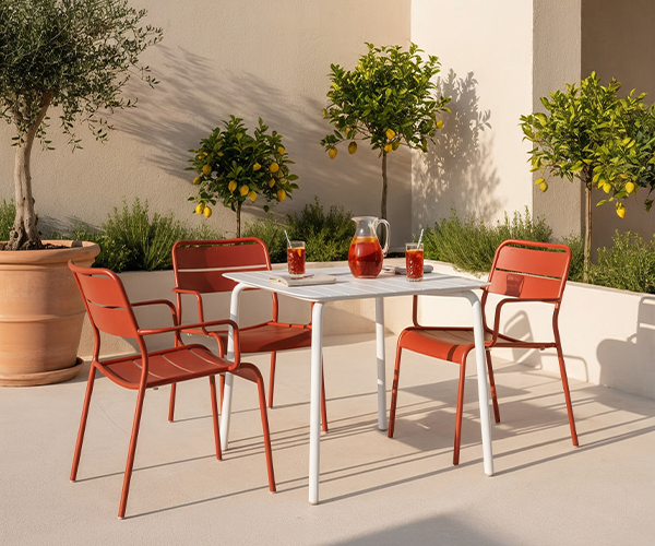Everyday Chairs - Banner